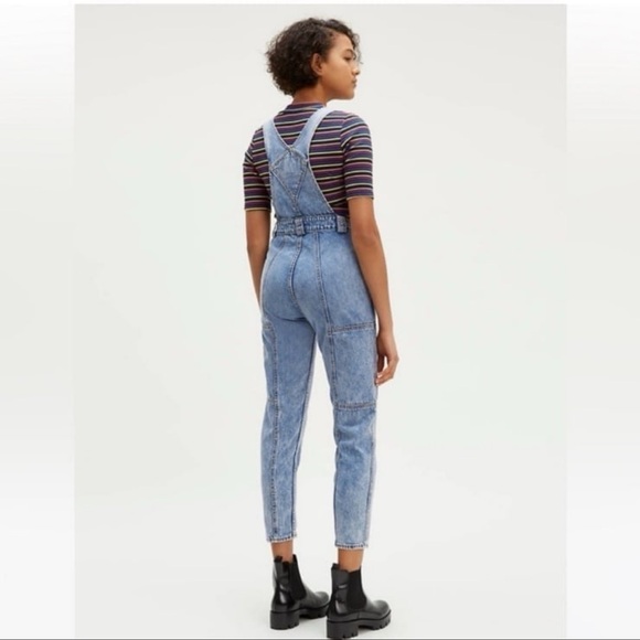 Levi’s Mom Utility Overalls - Picture 9 of 9